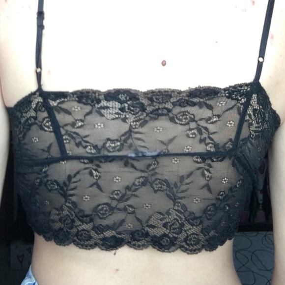 Cropped Lace back cami - Picture 2 of 2